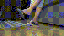 【KM摄影】1080P-311 奕奕沙发蓝色凉拖裸足（1893）