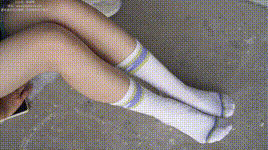 【袜啵啵】NO.025 熊熊-安踏运动鞋、白色棉袜（踩脏）、裸足封面图