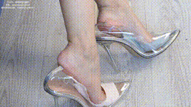 【袜啵啵】NO.190 小安-两双高跟鞋、两双船袜（鸳鸯色）、裸足