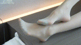 【袜啵啵】NO.309 稚予-两双高跟鞋、灰丝（脚尖加固款）、白丝（脚尖加固款）、裸足（黑色美甲）、踩奶油蛋糕剧情（剧情版）_1