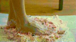 【袜啵啵】NO.309 稚予-两双高跟鞋、灰丝（脚尖加固款）、白丝（脚尖加固款）、裸足（黑色美甲）、踩奶油蛋糕剧情（剧情版）