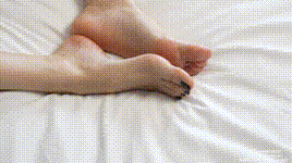 【袜啵啵】NO.417 稚予-板鞋、白棉袜、裸足（黑色美甲）、裸足部分脚底抹精油、脚部特写较多（花絮版）