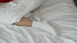 【袜啵啵】NO.400 奶油甜甜圈-两双高跟鞋、白棉袜、肉丝（脚尖加固款）、 棉袜丝袜脚对脚，斗脚剧情（仅花絮剧情版）、古装 （花絮剧情版）