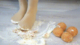 【袜啵啵】NO.480 甜甜圈 平底鞋、厚肉丝、瑜伽动作、厚肉丝踩奶油泡芙剧情（花絮版）