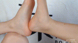 【袜啵啵】NO.520 稚予&amp砂糖 板鞋、黑棉袜、白棉袜、裸足、脚对脚比大小剧情（剧情版）