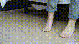 【袜啵啵】NO.559 甜甜圈-高跟鞋、短肉丝（脚尖加固款）、垫脚半蹲半脱袜子剧情封面图