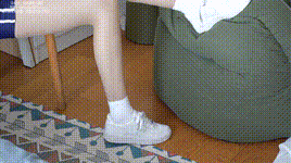 【袜啵啵】NO.606 小甜豆-板鞋、纯白棉袜（高筒）、薄肉丝（脚尖微加固款）、体操服、做仰卧起坐、揉脚剧情