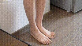 【袜啵啵】NO.597 香菜-高跟鞋、低跟鞋、薄白丝（脚尖微加固款）、薄肉丝（脚尖微加固款）、裸足（浅绿色美甲）