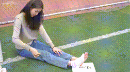 【袜啵啵】1080P-NO.004 泡芙-vans帆布鞋、白棉袜、裸足（常规版）