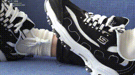 【袜啵啵 】1080P-NO.055 稚予-斯凯奇运动鞋、白棉袜、黑棉袜封面图