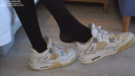 【袜啵啵】1080P-NO.130 稚予-两双穿脏篮球鞋、厚黑丝