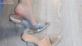 【袜啵啵】1080P-NO.190 小安-两双高跟鞋、两双船袜（鸳鸯色）、裸足封面图