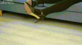 【袜啵啵】1080P-NO.204 小沫-高跟鞋、贝壳头板鞋、白丝大腿袜、黑丝大腿袜封面图