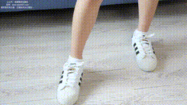 【袜啵啵】1080P-NO.258 小沫-贝壳头板鞋、白棉袜封面图