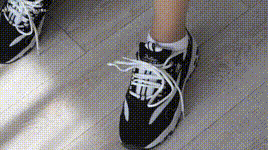 【袜啵啵】1080P-NO.269 小甜豆-运动鞋、白棉袜、灰丝、瑜伽裤裤里丝封面图