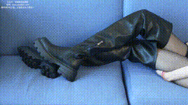 【袜啵啵】1080P-NO.259 稚予-两双长靴、油亮黑丝封面图