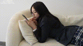 【袜啵啵】1080P-NO.284 小甜豆-短靴、皮鞋、两双白棉袜、油亮黑丝、爱心印花白丝封面图