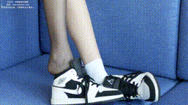 【袜啵啵】1080P-NO.275 小甜豆-高跟鞋、板鞋、单腿黑丝、单腿白棉袜、裸足