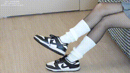 【袜啵啵】1080P-NO.333 雪糕-板鞋、白棉袜、黑丝（脚尖加固款）、堆堆袜套（花絮版）