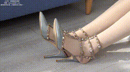 【袜啵啵】1080P-NO.408 小甜豆-高跟鞋、厚肉丝、丝袜和裸足踩奶油蛋糕和泡芙剧情（仅花絮剧情版）封面图