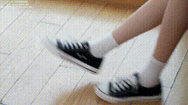 【袜啵啵】1080P-NO.370 稚予-板鞋、白棉袜、灰色棉船袜（花絮版）封面图