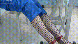 【袜啵啵】1080P-NO.375 小甜豆-高跟鞋、黑色蕾丝网袜、校服裤里丝（花絮版）封面图