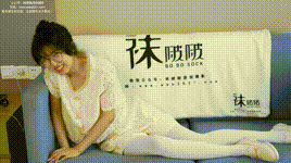 【袜啵啵】1080P-NO.421 奶油-皮鞋、厚白丝、瑜伽动作时老头乐挠脚剧情（仅花絮版）封面图