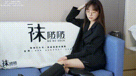 【袜啵啵】1080P-NO.486 稚予 长靴、黑网袜、裸足（黑色美甲）、裸足踩奶油蛋糕 踩完蛋糕泡脚剧情（剧情版）封面图