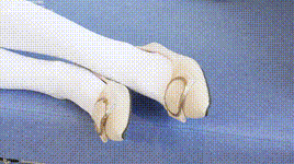 【袜啵啵】1080P-NO.452 奶油 平底鞋、帆布鞋、白棉袜、厚白丝、肉丝（脚尖加固款）、两双丝袜踩葡萄剧情封面图