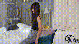 【袜啵啵】1080P-NO.359 甜甜圈-板鞋、高跟鞋、牛仔裤、裸足、连衣裙、肉丝（脚尖加固款）（超长花絮版）封面图