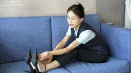 【袜啵啵】1080P-NO.413 芝士-高跟鞋、白色吊带船袜、银行制服（花絮版）封面图