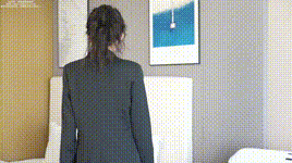 【袜啵啵】1080P-NO.489 奶油 两双高跟鞋、薄肉丝（脚尖微加固款）、ol制服裤里丝、黑色美甲 （花絮版）封面图