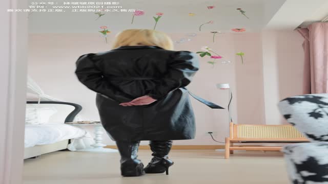 【袜啵啵】1080P-NO.507 小甜豆 高跟长靴、薄黑丝（脚尖加固款）、皮衣外套、ol风（超长花絮版）