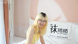 【袜啵啵】1080P-NO.522 小甜豆 板鞋、高跟鞋、薄黑丝（脚尖微加固款）、薄白丝（脚尖加固款）、裸足（超长花絮版）封面图