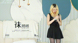 【袜啵啵】1080P-NO.596 小甜豆 高跟鞋、高跟凉鞋、薄黑丝（脚尖加固款）、薄黑丝（脚尖微加固款）、裸足（少量）、穿脱丝袜过程、金色护甲封面图