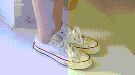 【袜啵啵】1080P-NO.587 香菜 匡威帆布鞋、薄肉丝（脚尖加固款）、视频包含挑鞋镜头偏多封面图