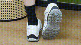 【袜啵啵】1080P-NO.641 香菜 萨洛蒙运动鞋、黑棉袜、短肉丝封面图