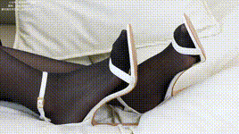 【袜啵啵】1080P-NO.624 香菜 高跟鞋、高跟凉鞋、平底皮鞋、薄黑丝（脚尖加固款）、短肉丝（脚尖加固款）、空姐制服封面图