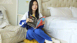 【袜啵啵】1080P-NO.625 焦糖 板鞋、纯白棉袜（高筒）、裸足、校服、半脱袜子，裸足脚趾翻书页小剧情（仅花絮版）封面图