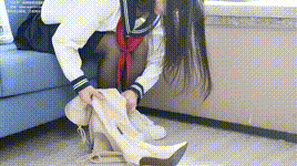 【袜啵啵】1080P-NO.642 甜甜圈 过膝靴、板鞋、白棉袜、薄黑丝封面图