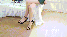 【物恋传媒】No.2682 小羊-高跟凉鞋、薄肉丝、薄黑丝、裸足封面图